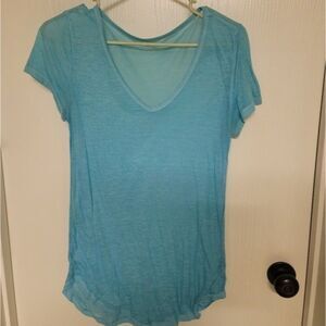 ⭐️ Womens Blue mudd see-through v neck short sleeve shirt - size M